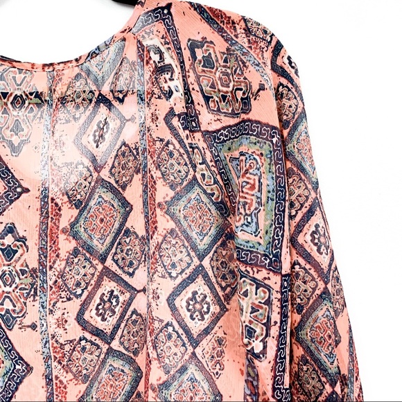 Short Sleeve Sheer Pink Hollister Summer Top - Picture 7 of 8